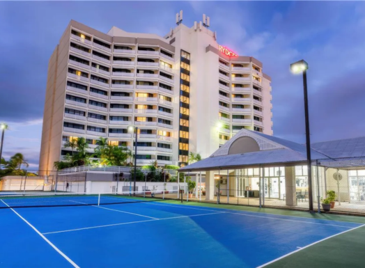Rydges Esplanade Resort Cairns or similar