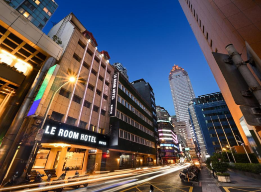 Ximen Hedo Hotel Kaifeng - LE Room or similar